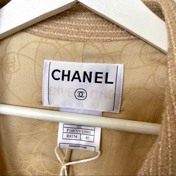 CHANEL VINTAGE wool skirt suit - Picture 12 of 16